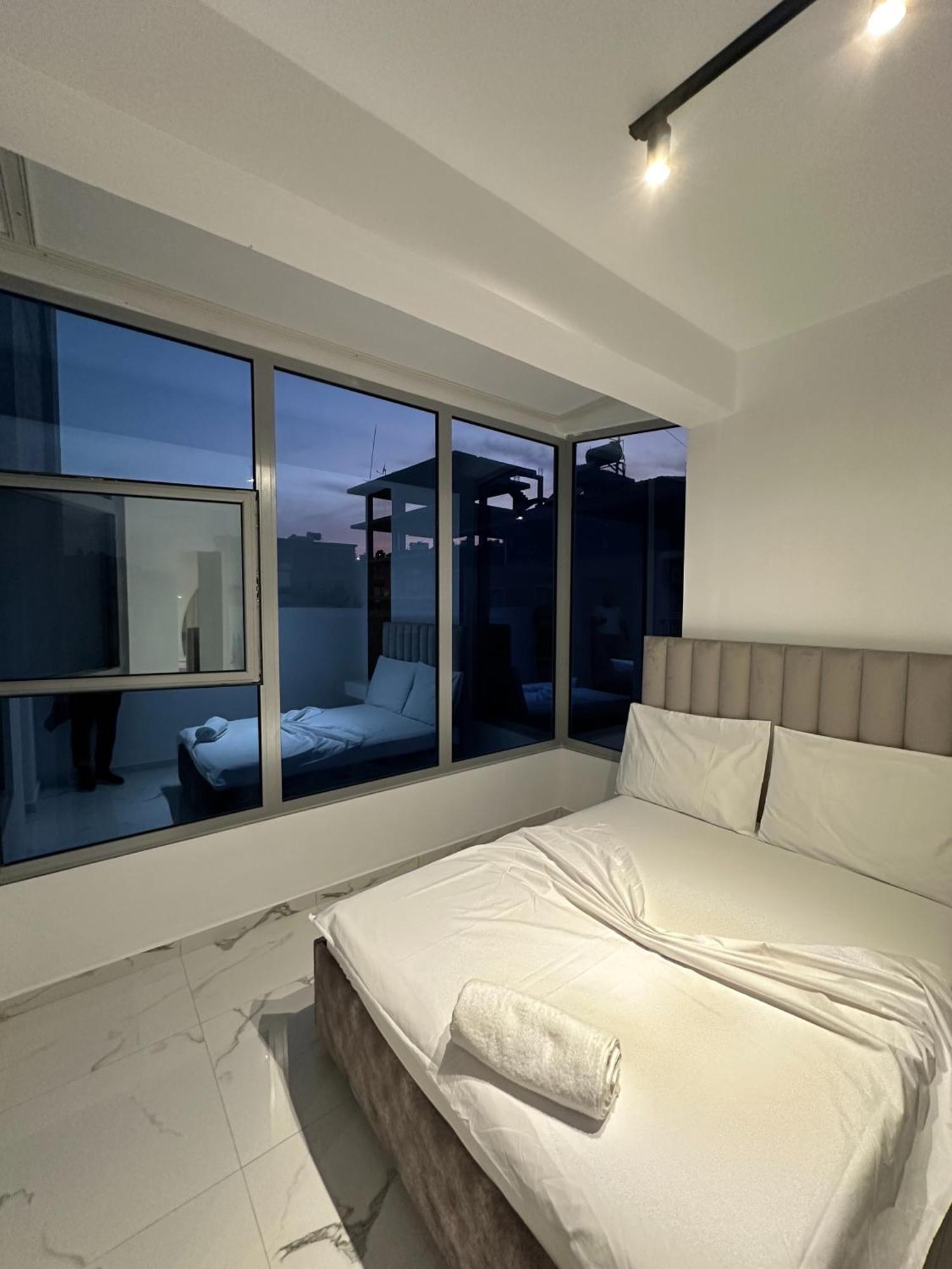 Hotel Elisabet Sarande Ngoại thất bức ảnh