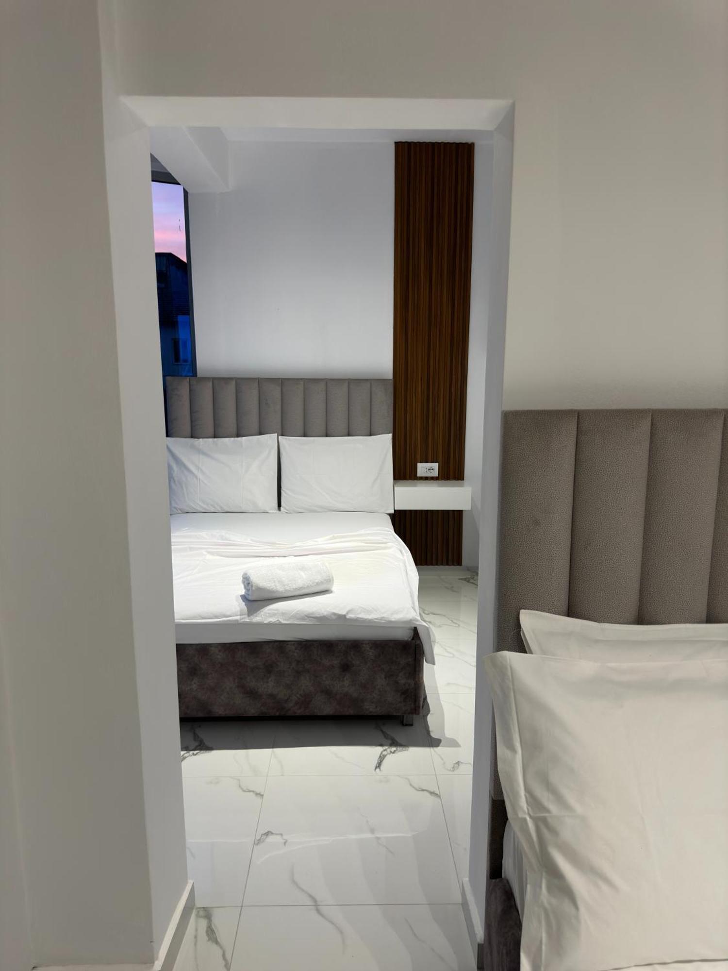 Hotel Elisabet Sarande Ngoại thất bức ảnh