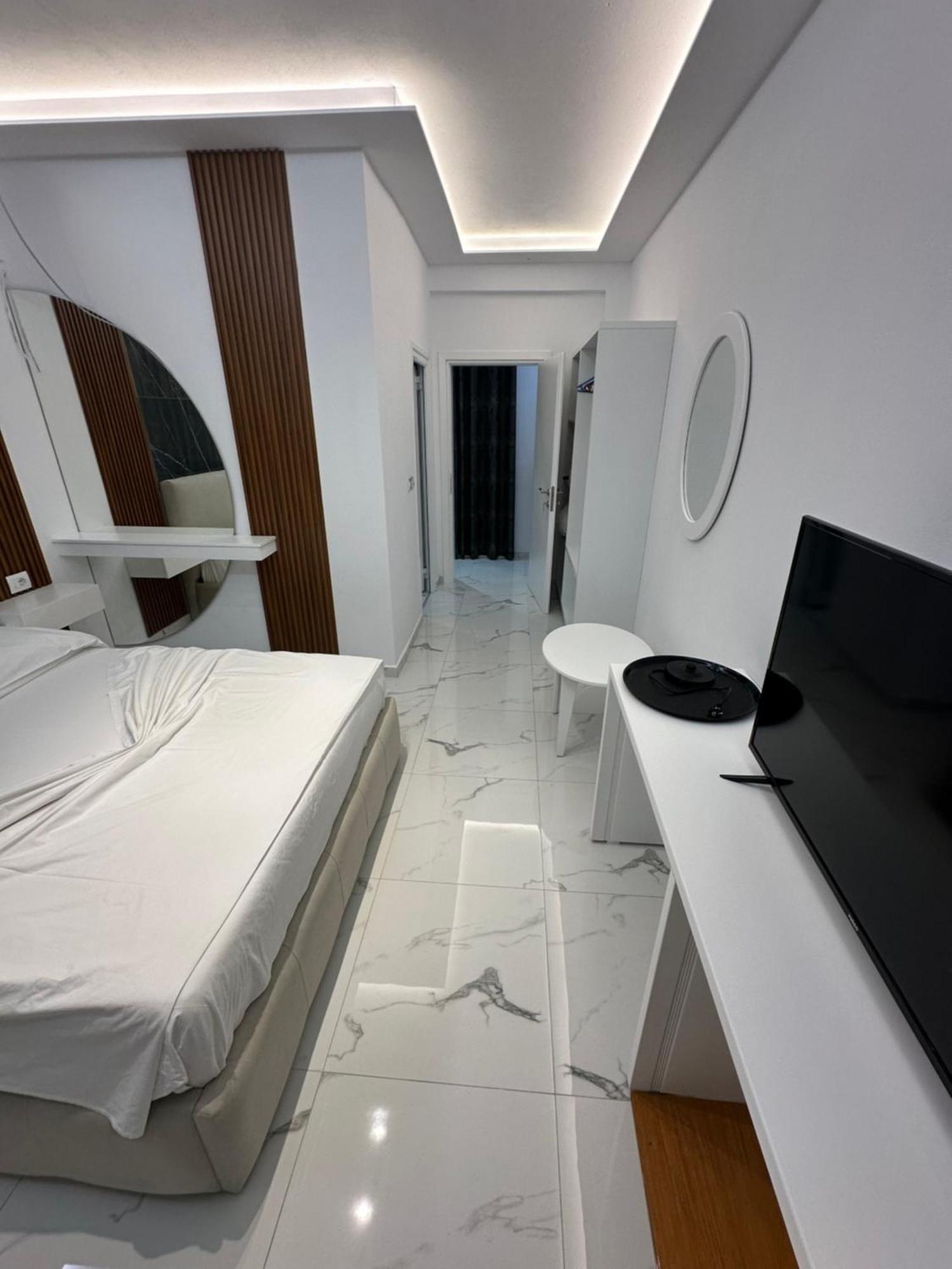 Hotel Elisabet Sarande Ngoại thất bức ảnh