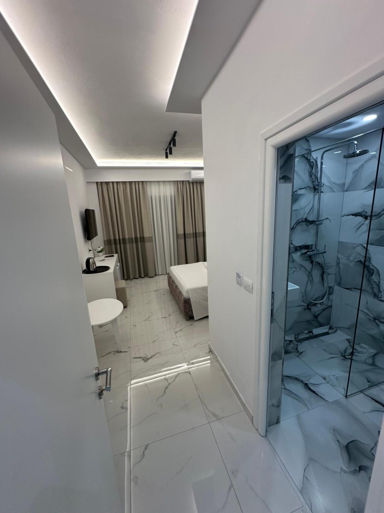 Hotel Elisabet Sarande Ngoại thất bức ảnh