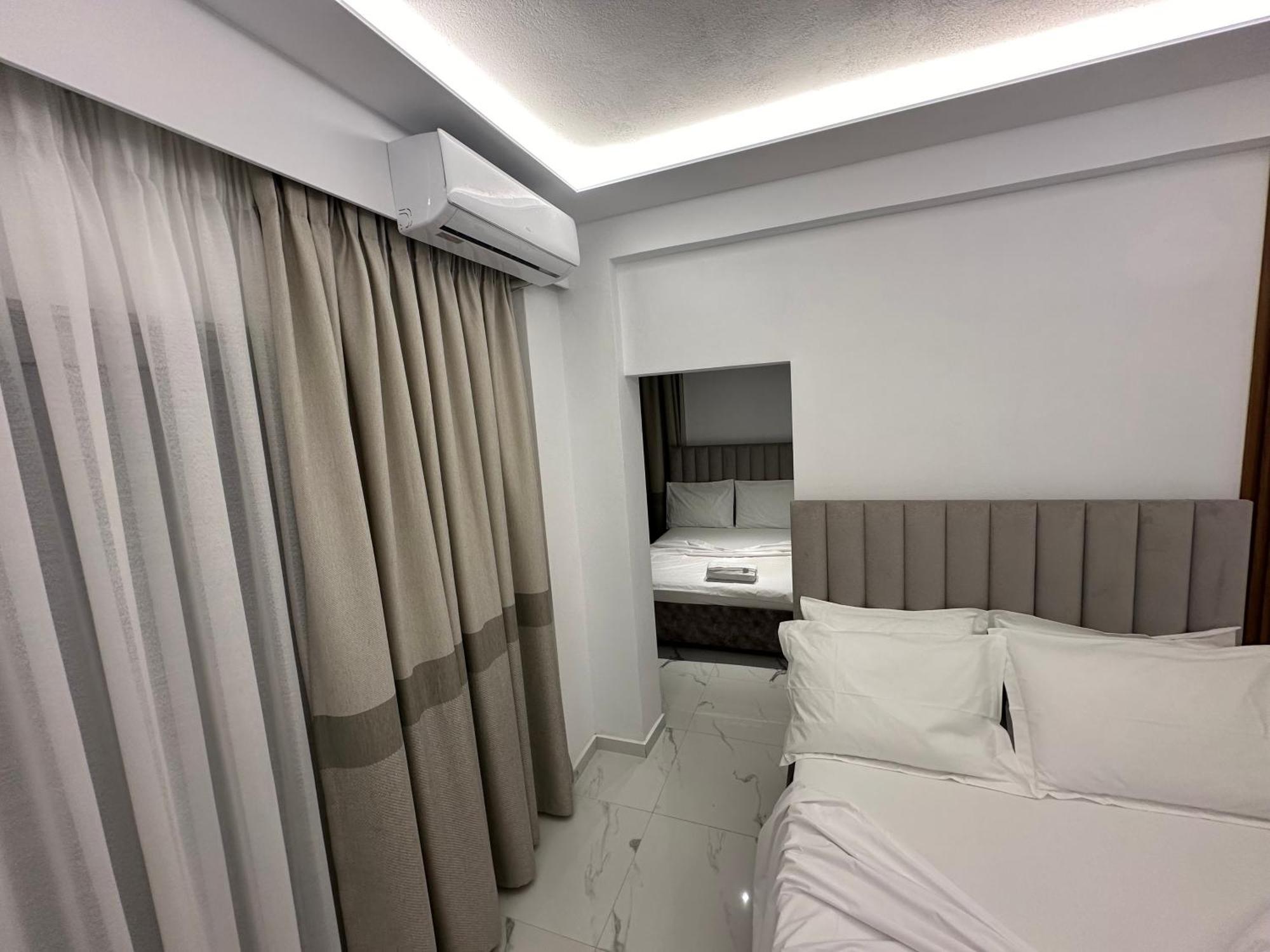Hotel Elisabet Sarande Ngoại thất bức ảnh