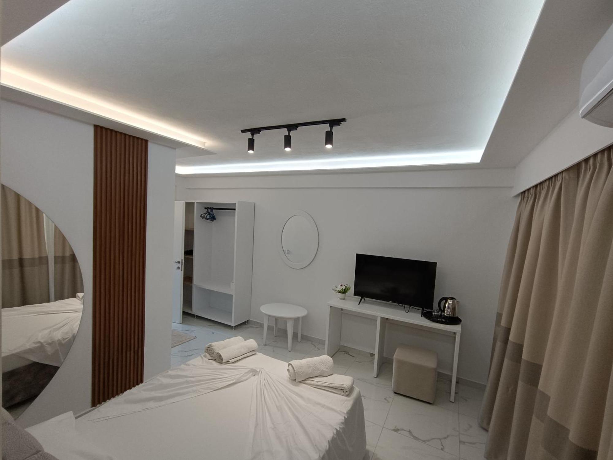 Hotel Elisabet Sarande Ngoại thất bức ảnh